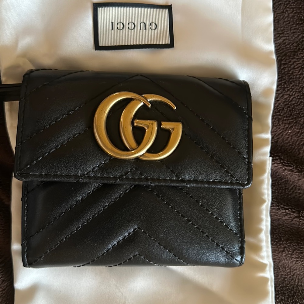 Gucci
Marmont leather wallet